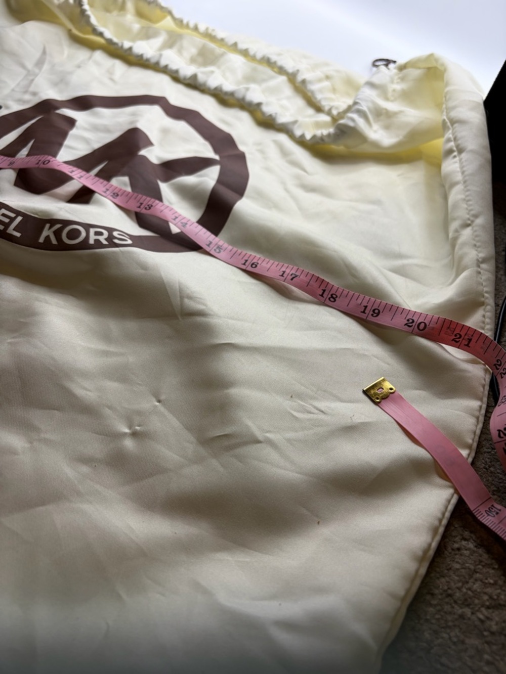 Michael Kors White Satin Drawstring X Large Dust bag Cover for Handbags 22  x 22